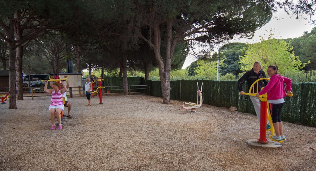 Complejo Turístico&Camping Cabopino Marbella Exterior foto